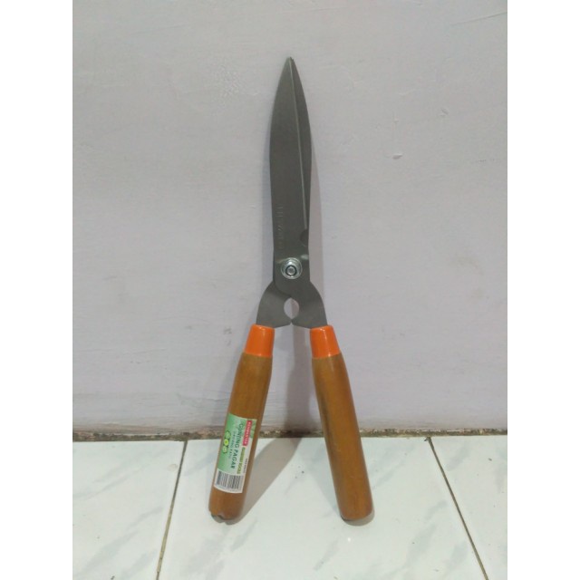 GUNTING RUMPUT GAGANG KAYU