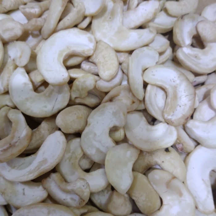 

kacang mede mentah belah dua 1000grm