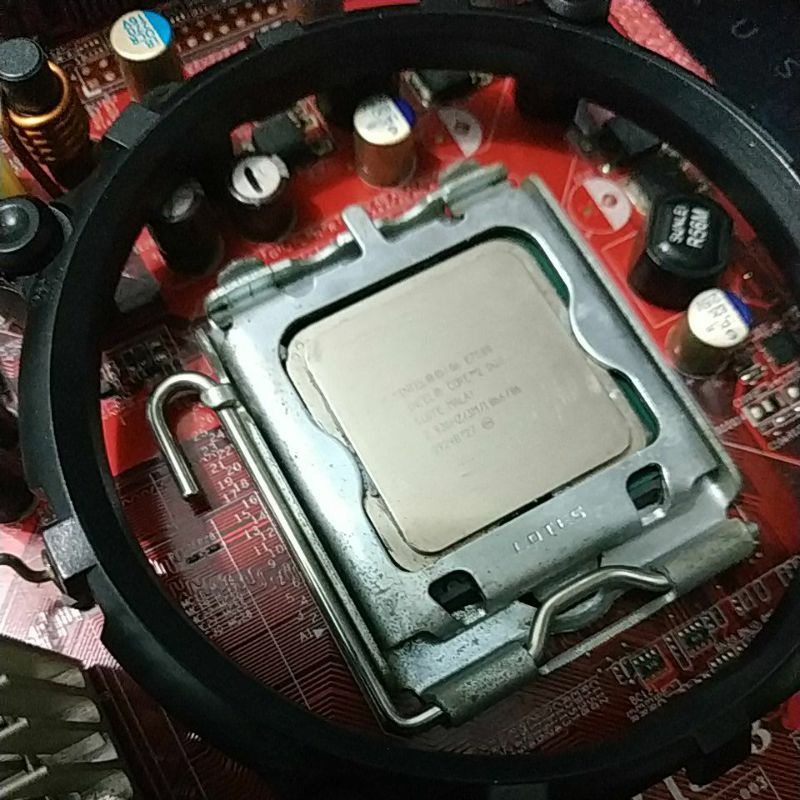 Sepaket CPU tanpa casing