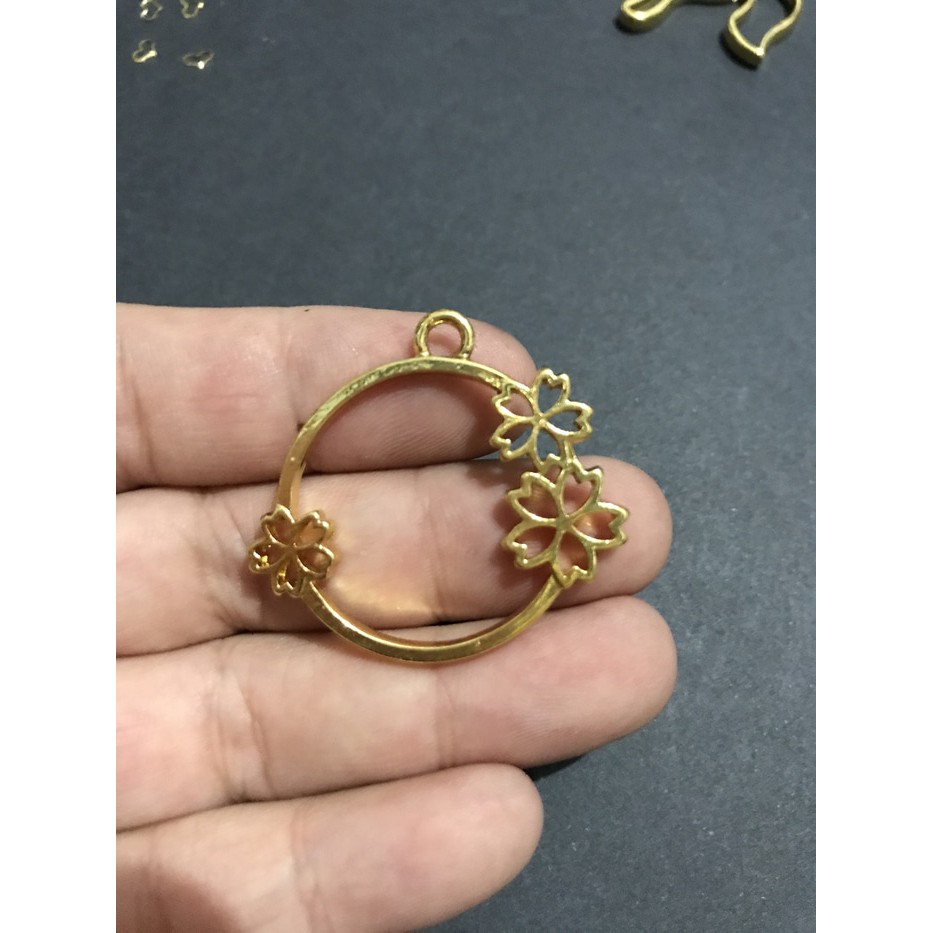 bezel sakura resin frame liontin charm large blossom bezel bunga blank