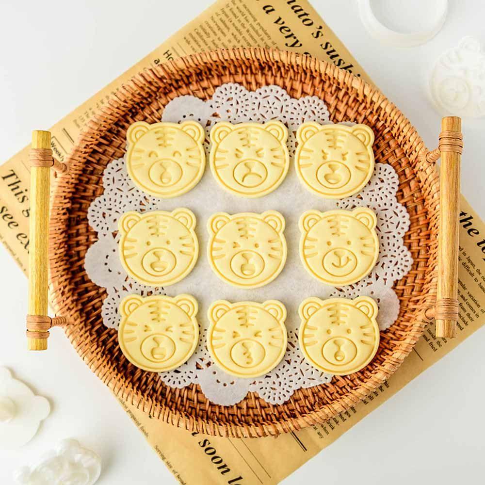 Solighter Cetakan Kue Kering Kartun Baking Alat Kue Tahun Baru 3D|Alat Dekorasi Kue