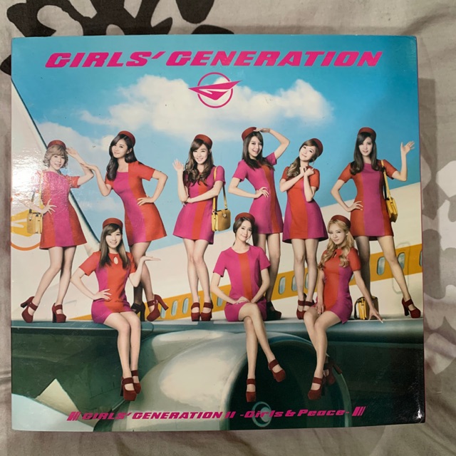 SNSD (GIRLS’ GENERATION) - GIRLS & PEACE TOUR [preloved]
