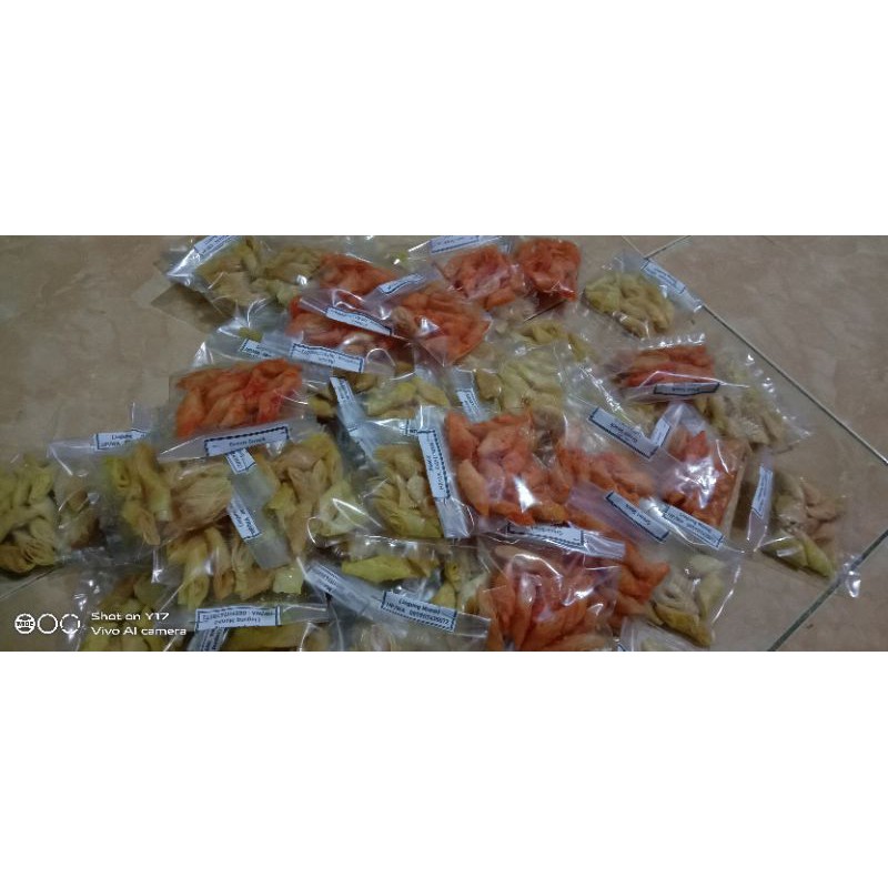 

Kripik kulit lumpia