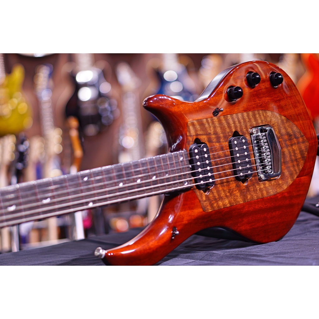 Music Man John Petrucci Majesty Walnut Namm Limited