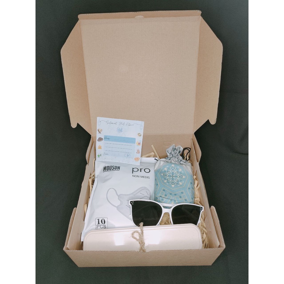 

Razee Hampers - Hampers Idul Fitri, Hampers Ulang Tahun, Hampers Wisuda, Gift Lucu, Gift Pernikahan