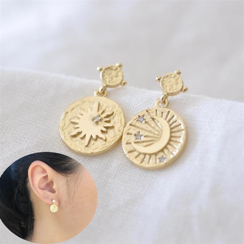 Fashion wanita matahari dan bulan pola anting zirkon hias / aksesoris perhiasan