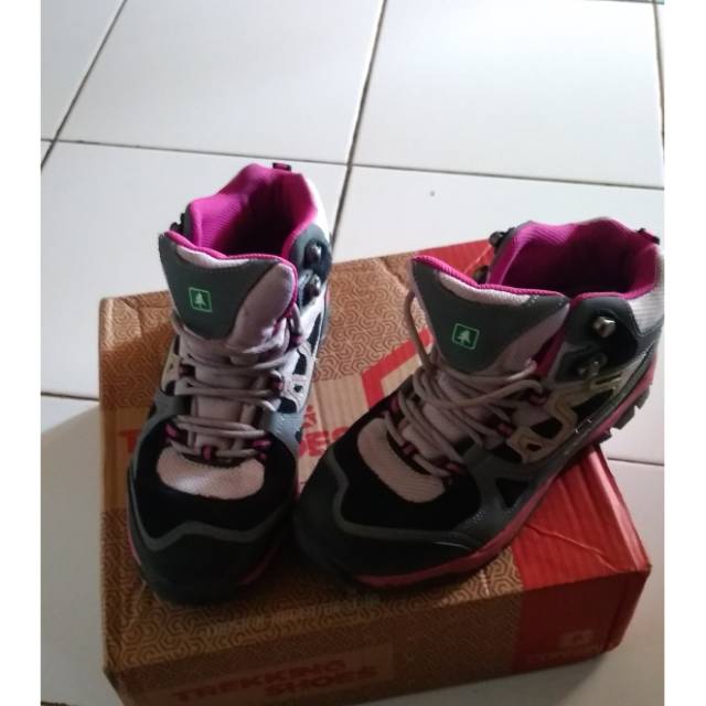 Sepatu Consina Alpine women series