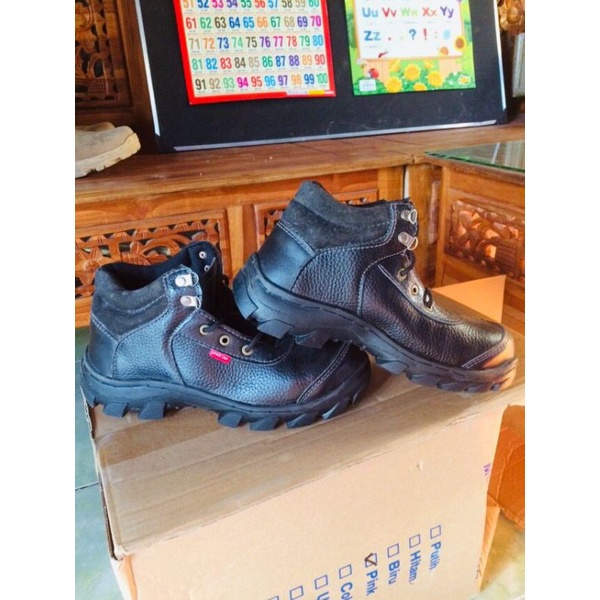 sepatu safety  cuci gudang merk spartan