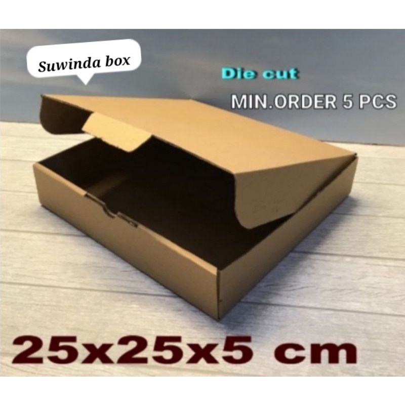 

KARDUS/KARTON/BOX Uk.25x25x5 cm .....model kardus pizza