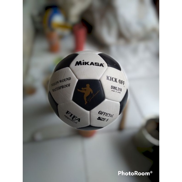 Mikasa Bola Sepak Striker Size 5