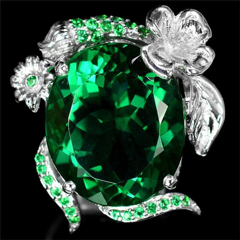 Fashion Bertatahkan Emerald Ring Kreatif