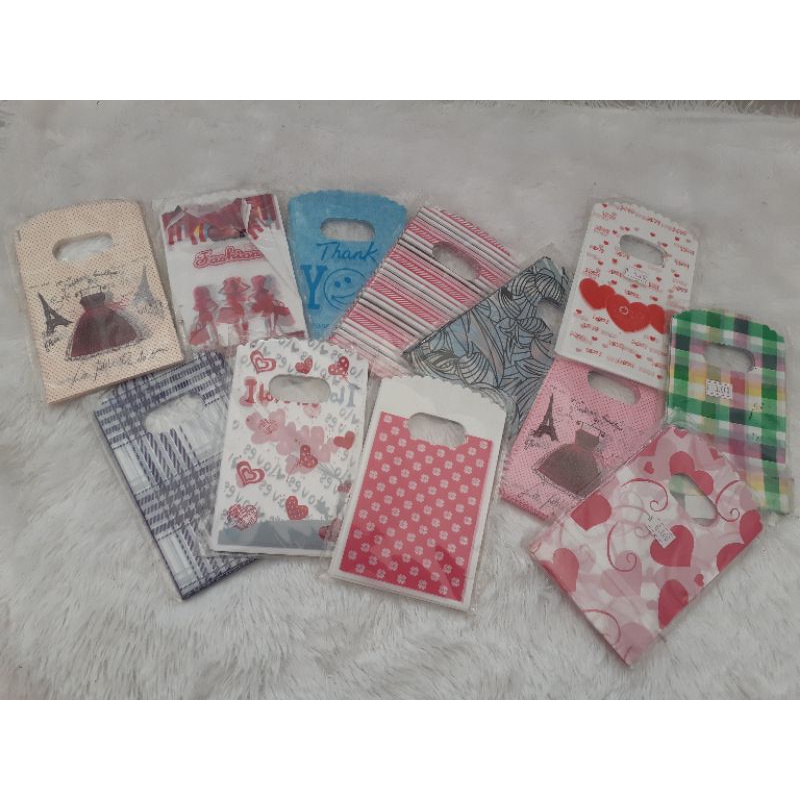

Plastik Motif Kecil