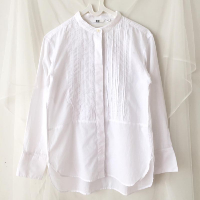 Blouse Kemeja Putih Uniqlo