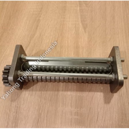Pisau Cutter Bulat Mesin Cetak Gilingan Mie Noodle Maker 150-4DD 4mm
