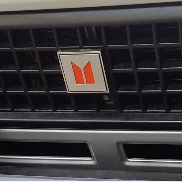 trooper logo isuzu bighorn depan grill