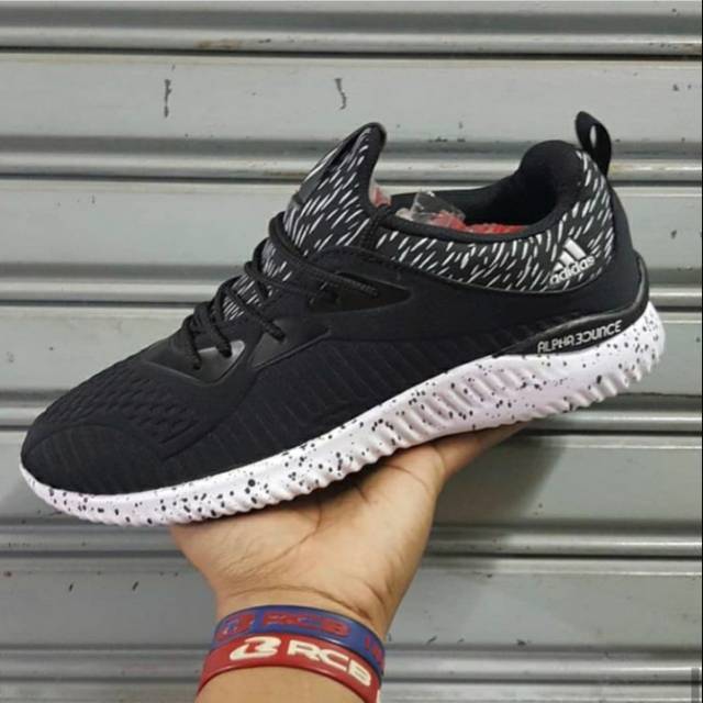 Adidas alphabounce
