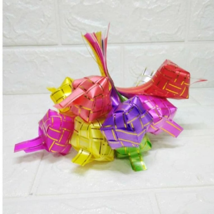 

ketupat kecil warna warni ketupat lebaran