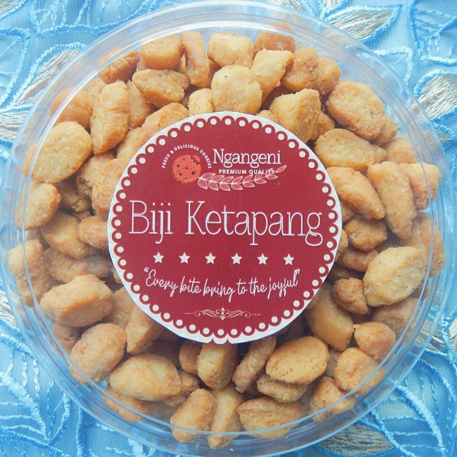 

Kue Biji Ketapang (Ngangeni Cookies)