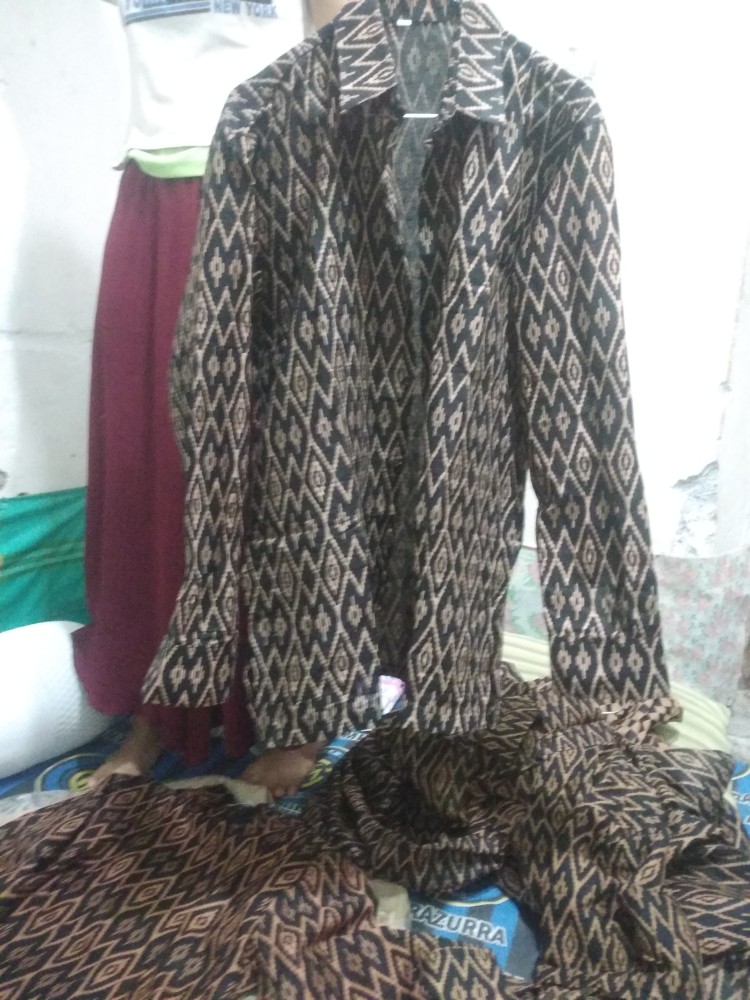 New Motif Batik Couple Brokat Sarimbit Keluarga