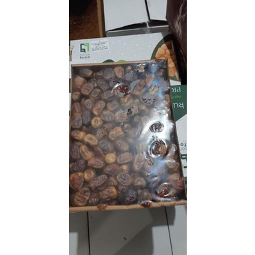 

Kurma Madinah / Kurma Sukari / Kurma Ajwa