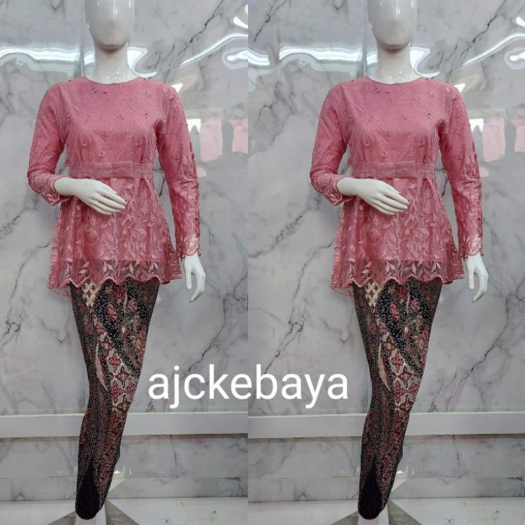 Kebaya / Gotik Pingwin/ Kebaya Modern/ Kebaya Tunik / Set Kebaya/ajc kebaya