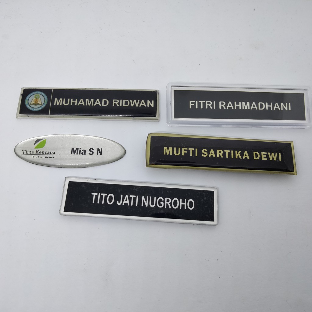 

NAME TAG / PAPAN NAMA COSTUM TANPA MINIMAL ORDER