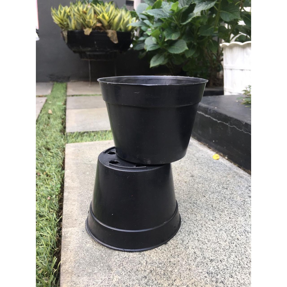 LUSINAN Pot Bunga Murah /Pot Tanaman /Pot Plastik uk 10 CM Hitam  (isi 12 PCS)