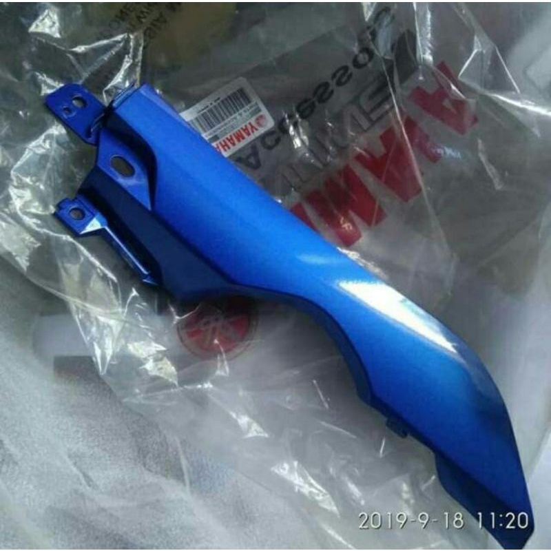 COVER SAMBUNGAN BODY DEPAN JUPITER Z1 ORIGINAL YAMAHA KIRI