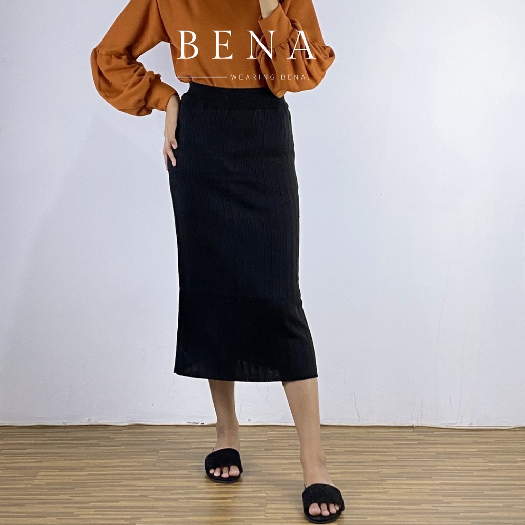 Laura Skirt - Wearing BENA