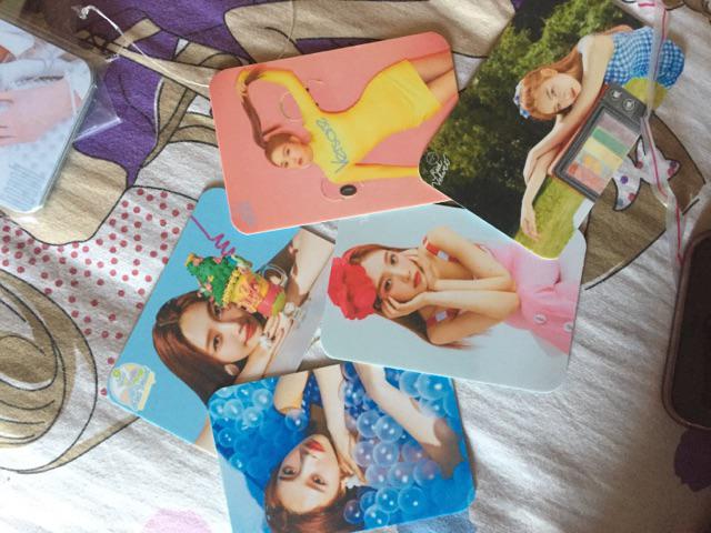 Red Velvet Magic Summer Photocard