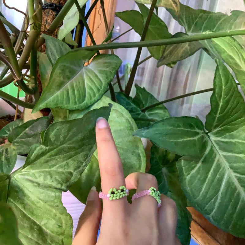 Animal beads ring (frog edition)
