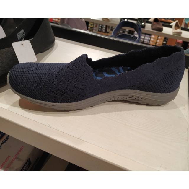 skechers relaxed fit air cooled memory foam damen