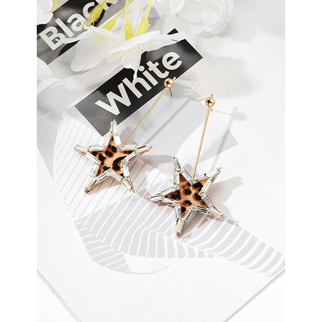 LRC Anting Tusuk Fashion Gold Alloy Leopard Five-pointed Star Stud Earrings F29755