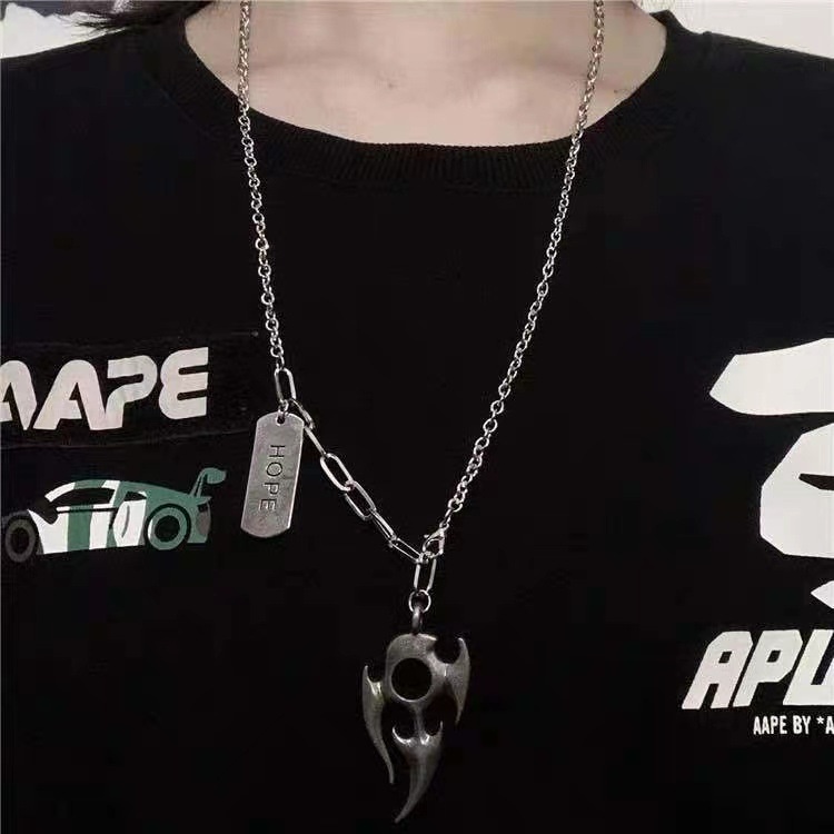 Api kalung temperamen pribadi gaya dingin kalung hip hop gaya Eropa dan Amerika berlebihan kalung pr