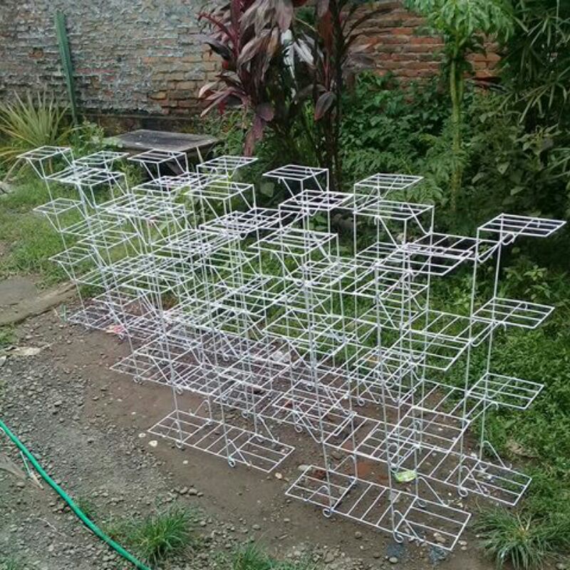 rak bunga 12 susun dari besi beton 8 sni
