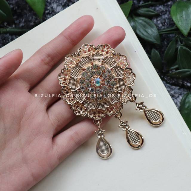 Bros kebaya / bros kutubaru / bros dada / bros cantik / bros branded / bros wanita / aksesoris cewek