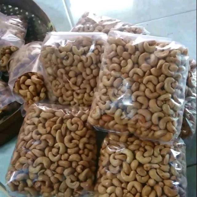 

kacang mede