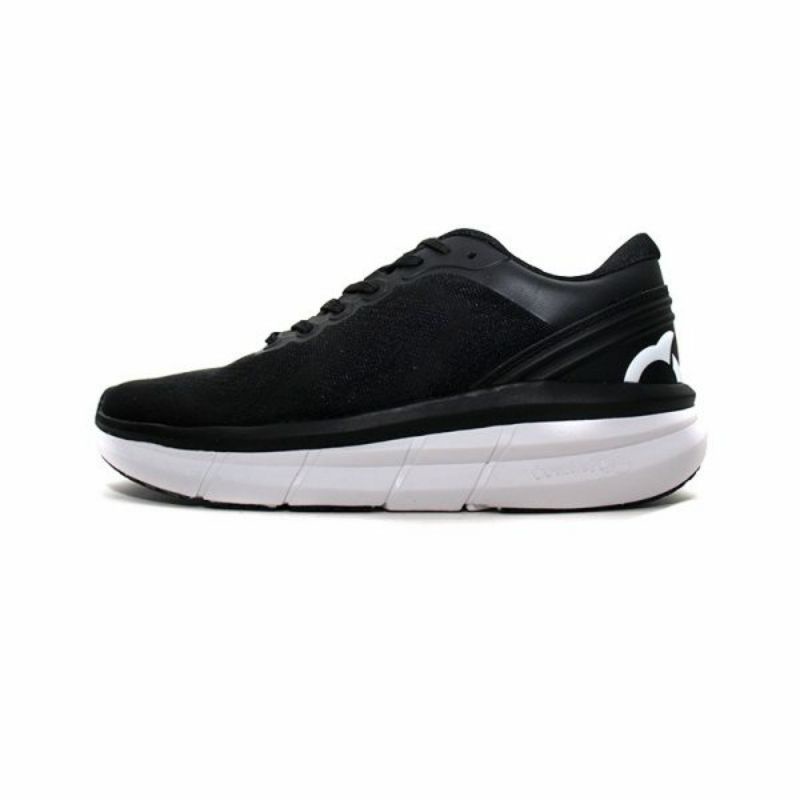 ORTUSEIGHT SEPATU RUNNING HYPERFUSE BLACK WHITE