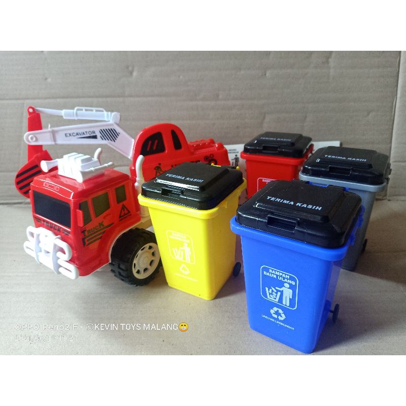 AK 17 MAINAN TRUCK EXCAVATOR + TEMPA SAMPAH BESAR 4PCS FREE KARTU MENARIK