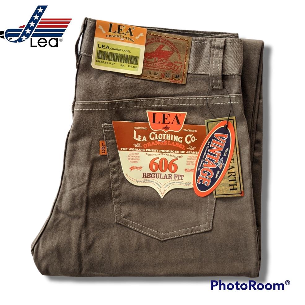 BN.01Jl22ĸ– Celana Kanvas Panjang Pria Lea 606 Original Model Standar Reguler - Celana Kain Pria