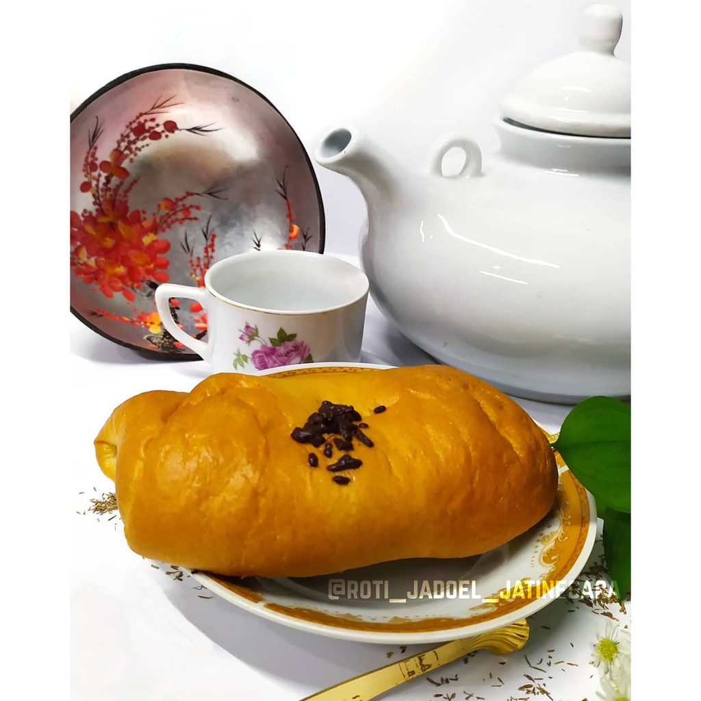 

Roti Pisang - Toko Roti Gelora Bakery