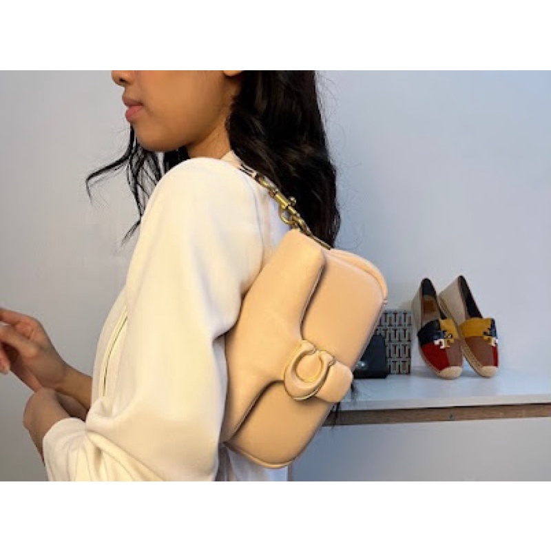 [READY STOCK] CH PILLOW TABBY SHOULDER BAG 26 IVORY (0772)