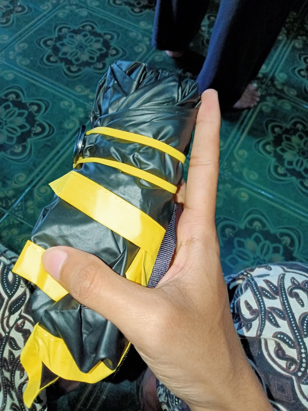Mini Pocket Umbrella / Payung Lipat Super Mini Merk Black Lemon