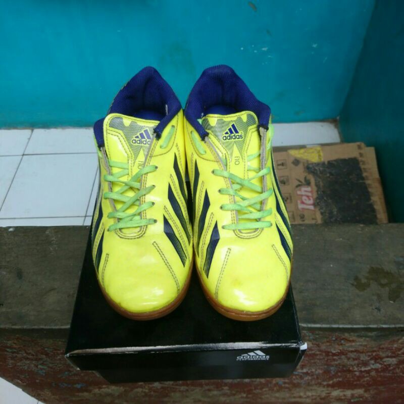 Adidas f10 in size 40
