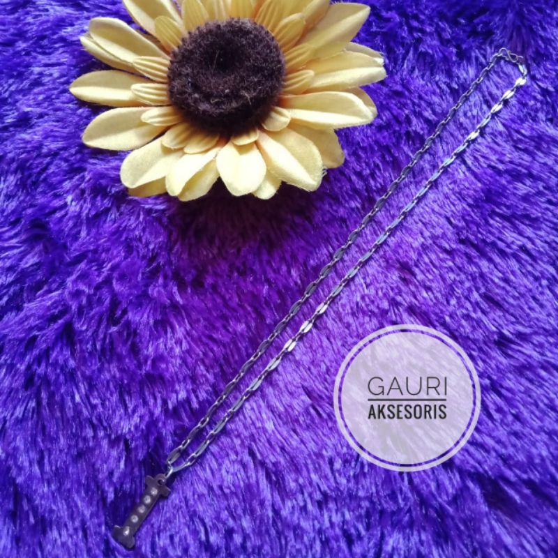 Kalung Monel Rantai Liontin Huruf I / Kalung Rantai Oval