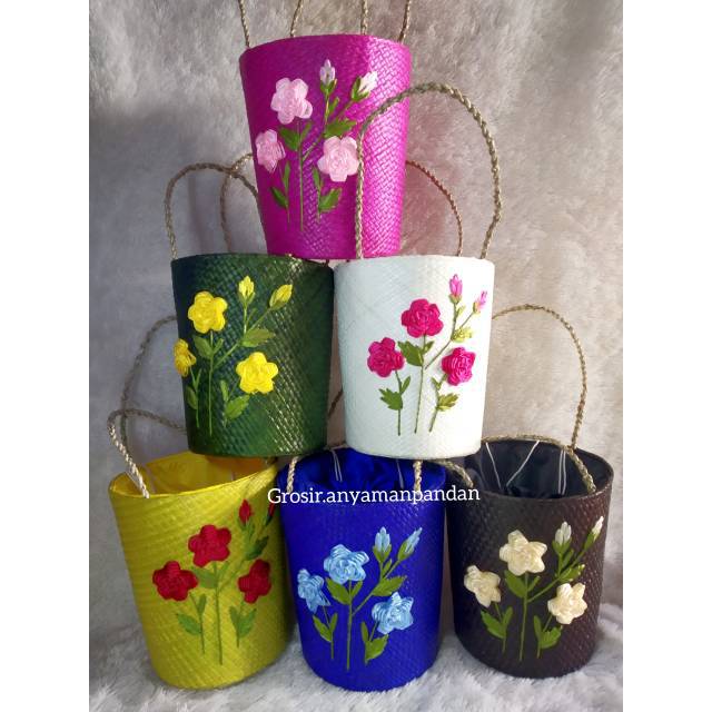 

Tas hampers EMBER SULAM WARNA GG RARA Parcel souvernir anyaman pandan goodiebag natal imlek lebaran