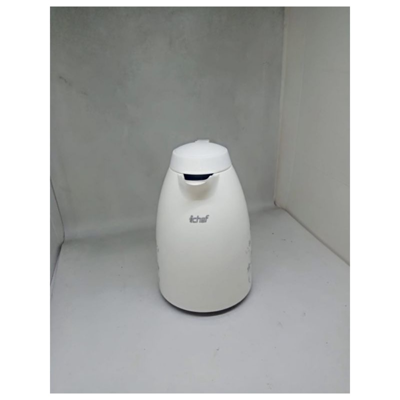 Teko atau Termos Air Panas