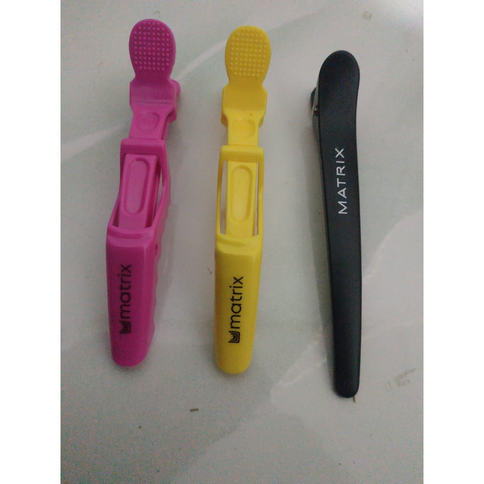 Jepit Bebek Besi / Plastik Untuk Potong / Smoothing / Rebonding / Pelurusan Rambut Matrix Buaya Matr