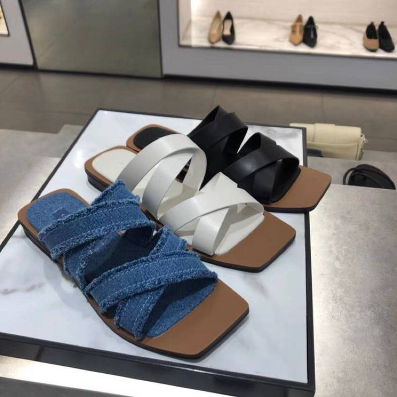 Sandal Ck017 Charles & Keith Flat