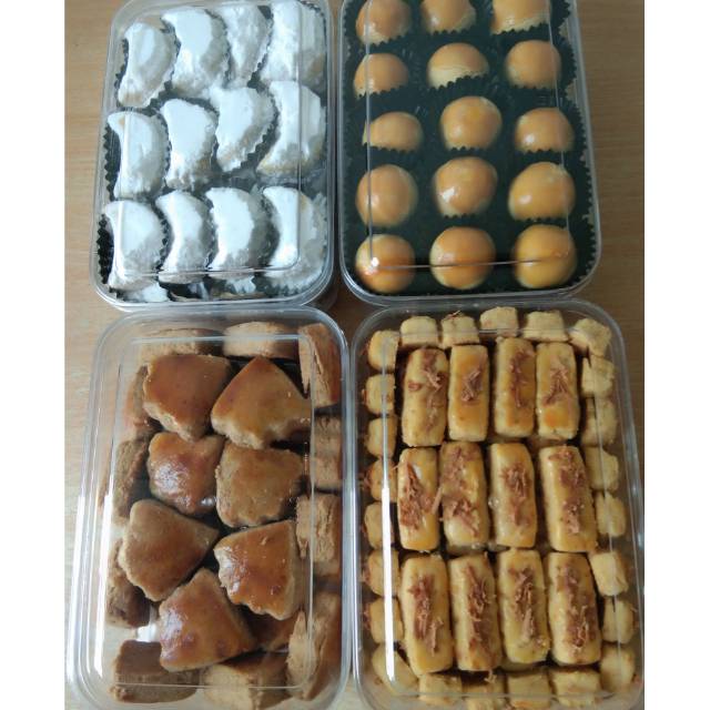 

Paket kue kering lebaran isi 4 toples